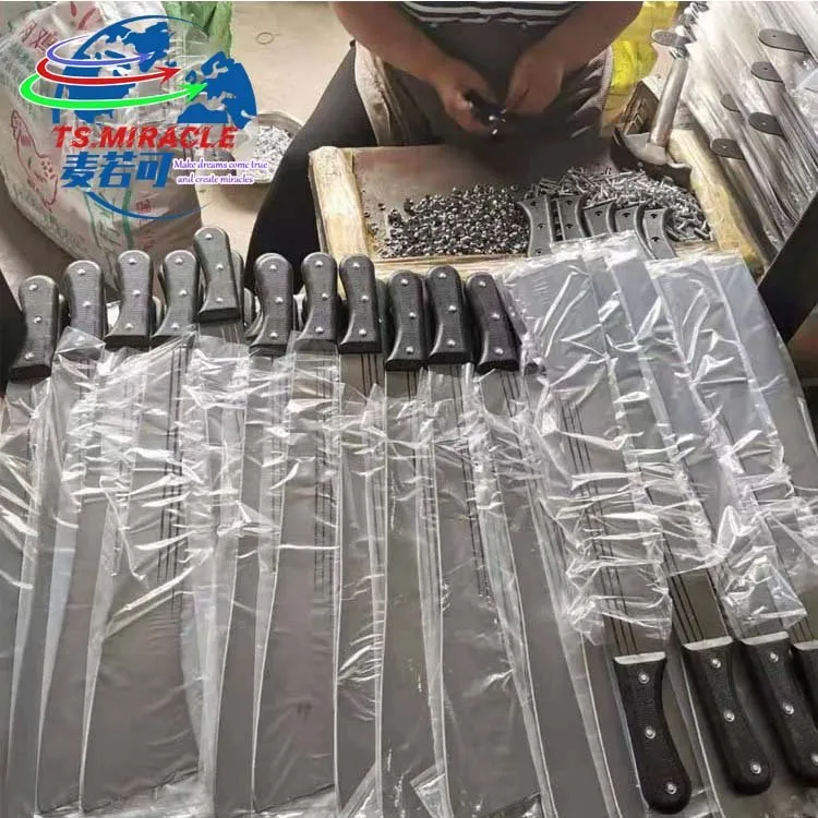 High Quality Carbon Steel Machete with Wood Handle and Plastic Handle Machete for Africa